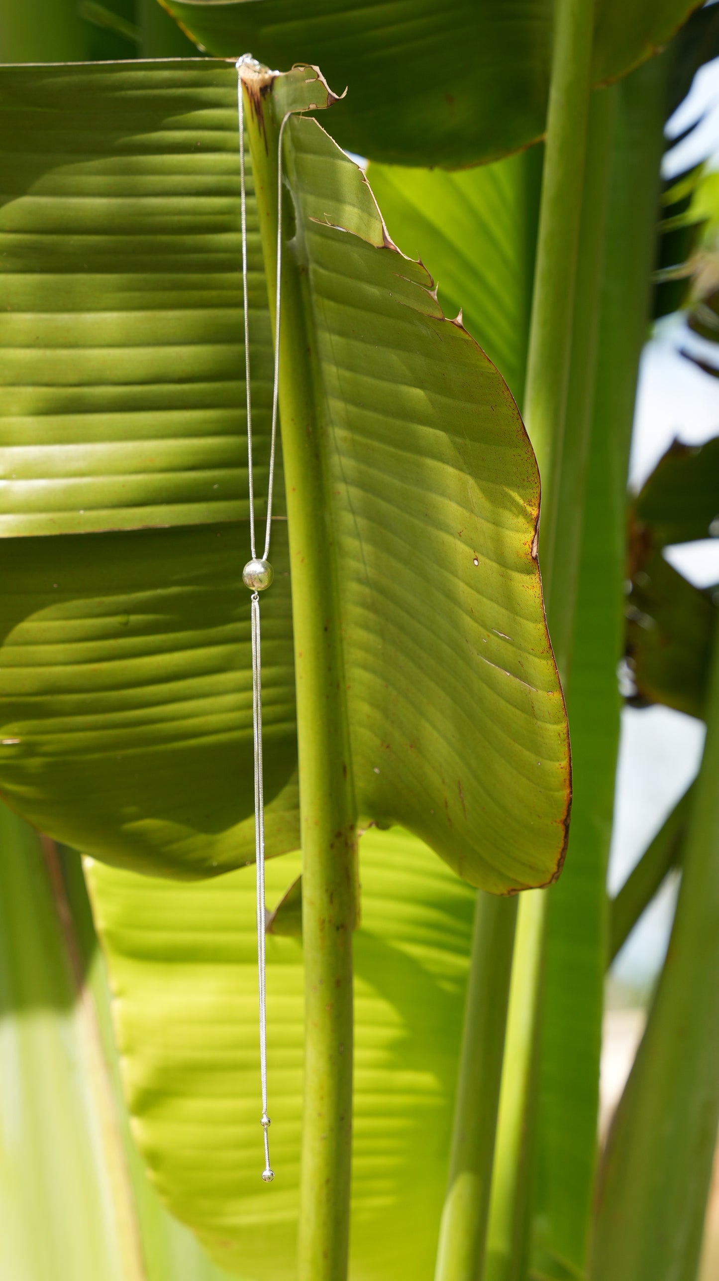 ANTHURIUM NECKLACE